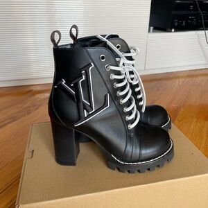 Louis Vuitton Star Trail Ankle Boot 36